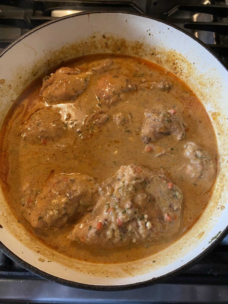 Chicken paprika in the pot
