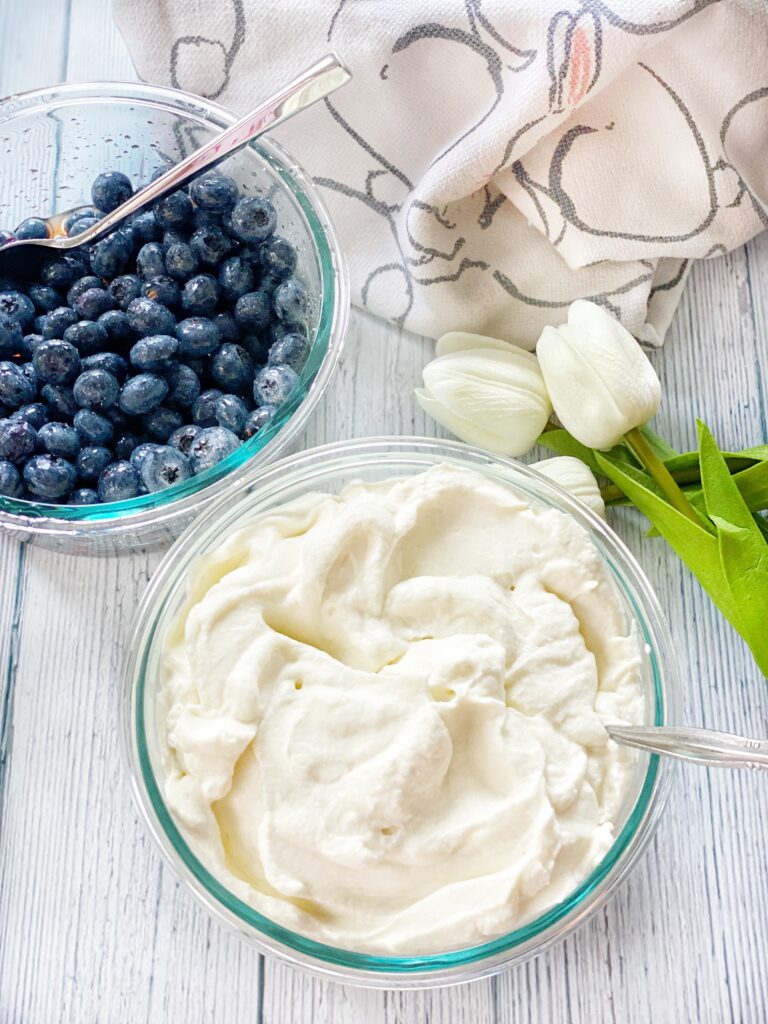 Blueberries and whipped cream