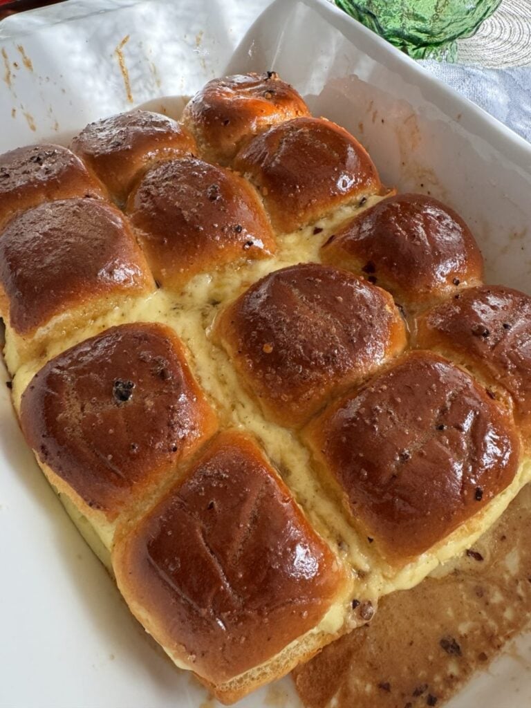 Hot Honey and Garlic Cream Cheese Baked Hawaiian Rolls