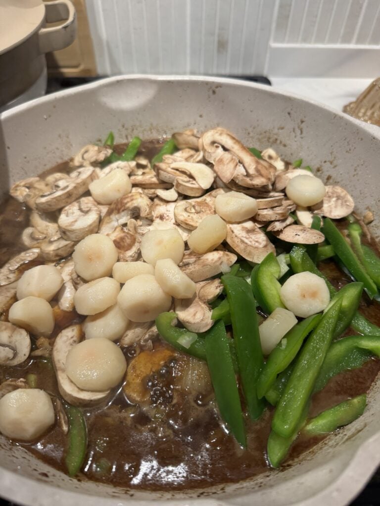 Stir fry vegetables in the pan