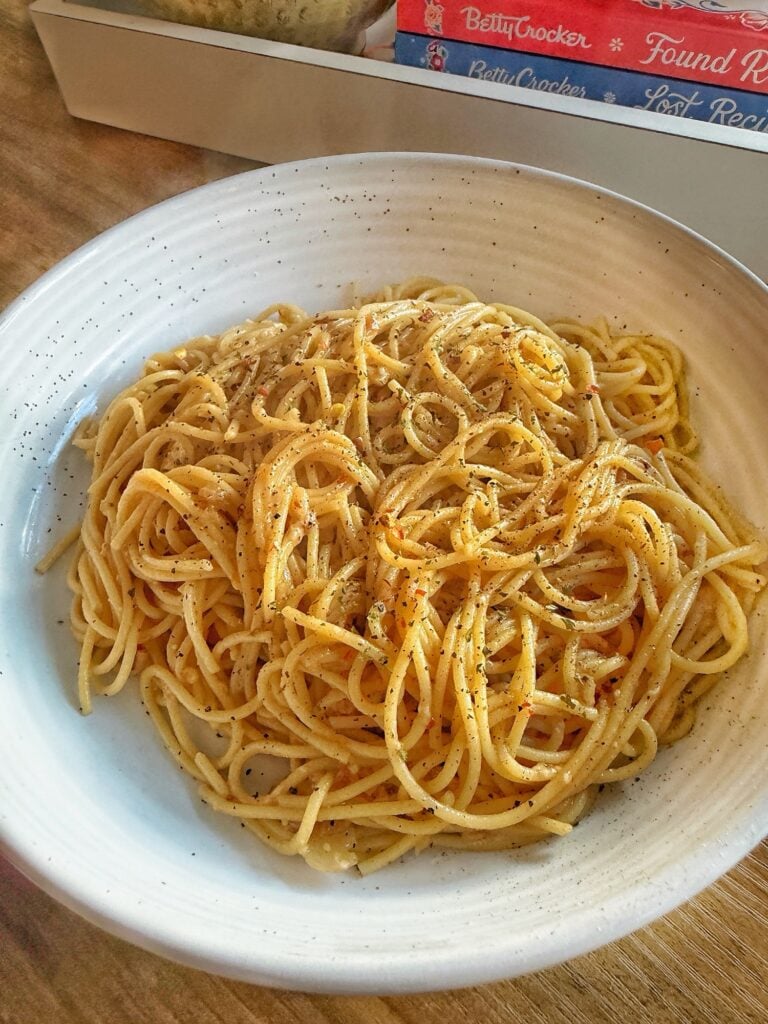 The finished pasta in a bowl