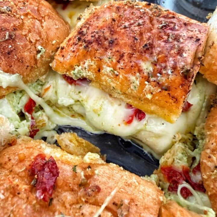 Pizza Pesto Sliders