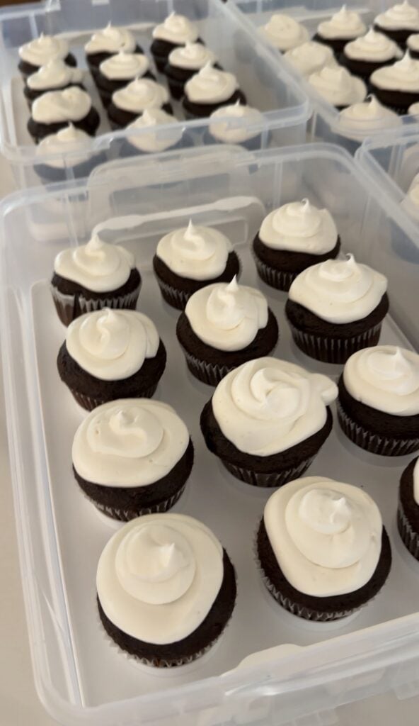 The finished cupcakes