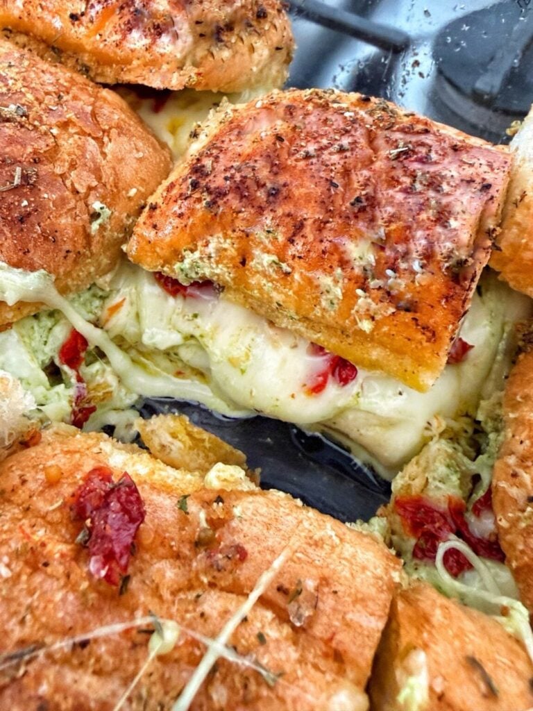 Pizza Pesto Sliders