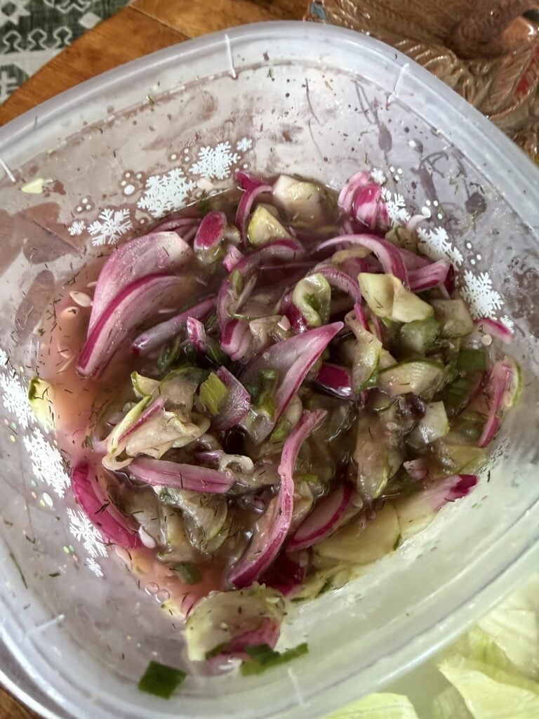 Onion cucumber topper